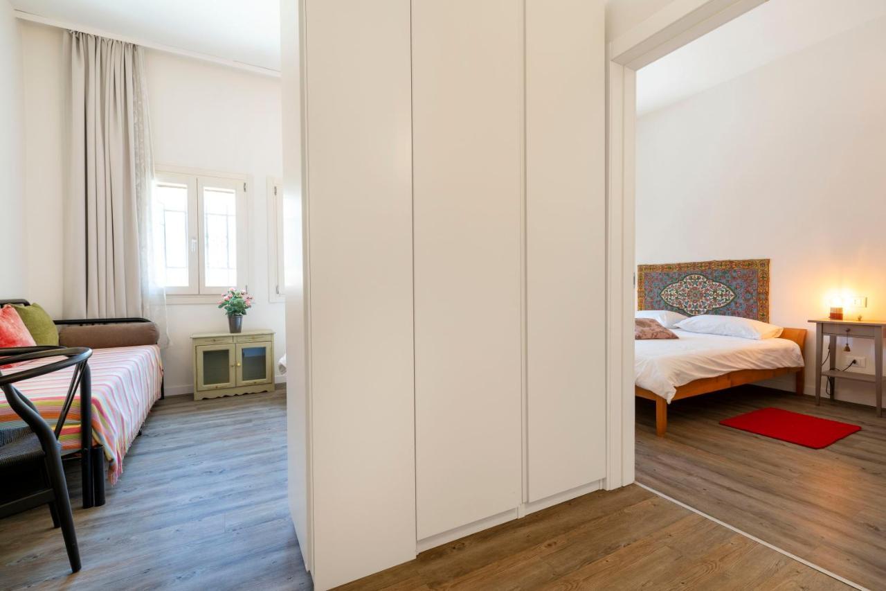 Snug Apartment With Private Courtyard M0270422677 Veneza Exterior foto