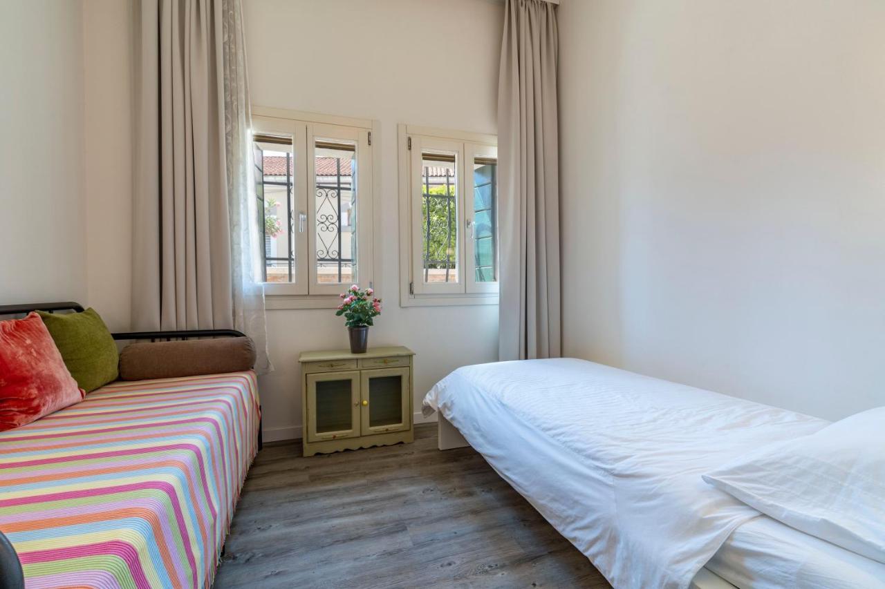 Snug Apartment With Private Courtyard M0270422677 Veneza Exterior foto