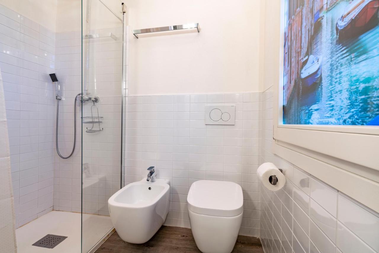 Snug Apartment With Private Courtyard M0270422677 Veneza Exterior foto