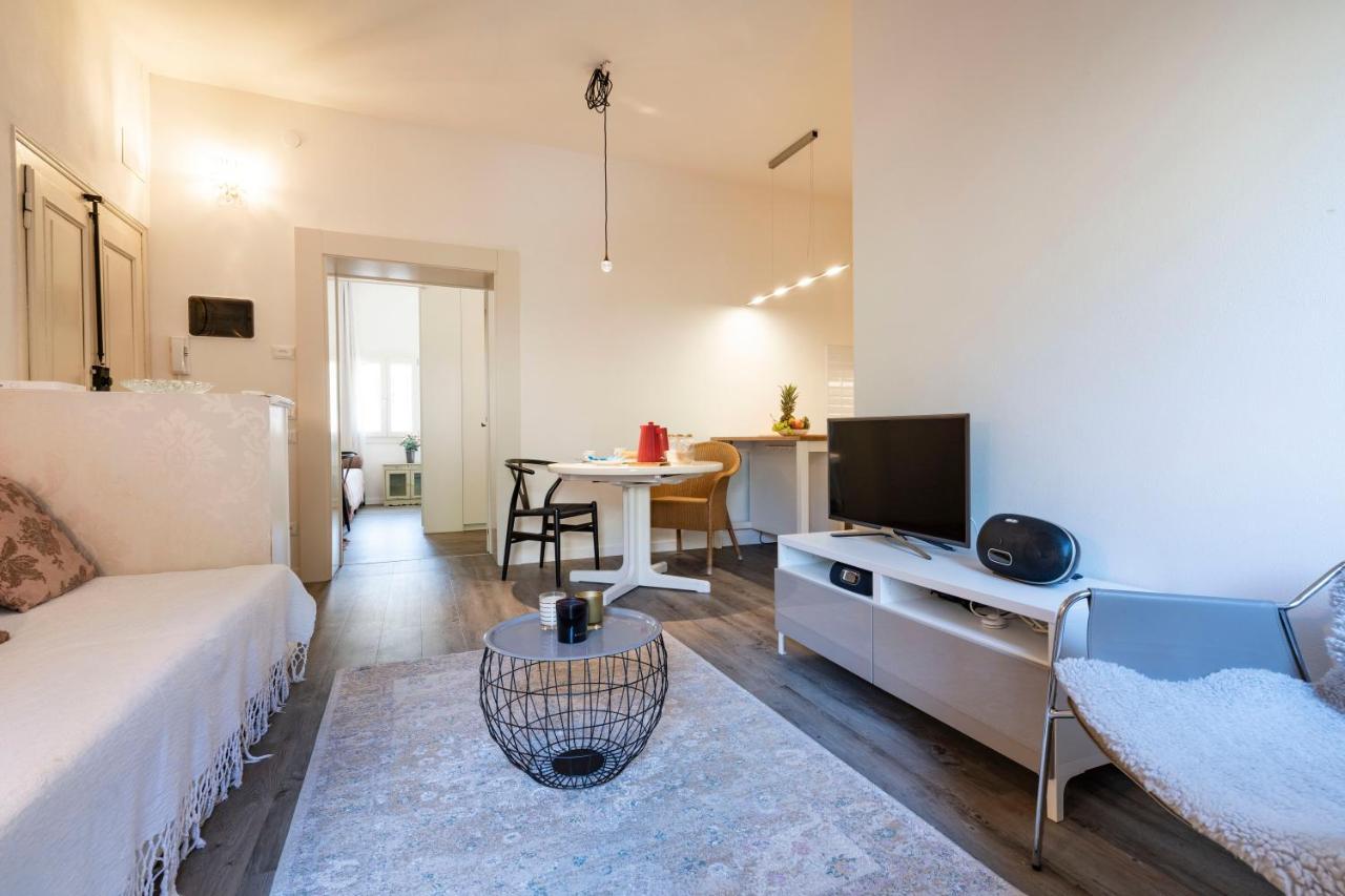 Snug Apartment With Private Courtyard M0270422677 Veneza Exterior foto