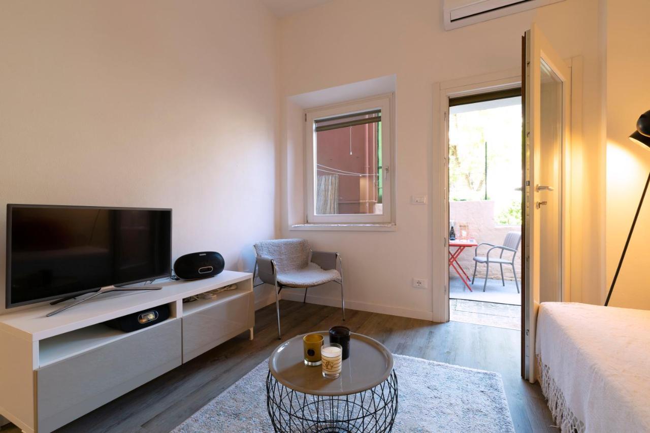 Snug Apartment With Private Courtyard M0270422677 Veneza Exterior foto
